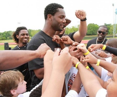 Cincinnati Bengals Star Returns Home for 7th Annual Michael Johnson Youth Football
